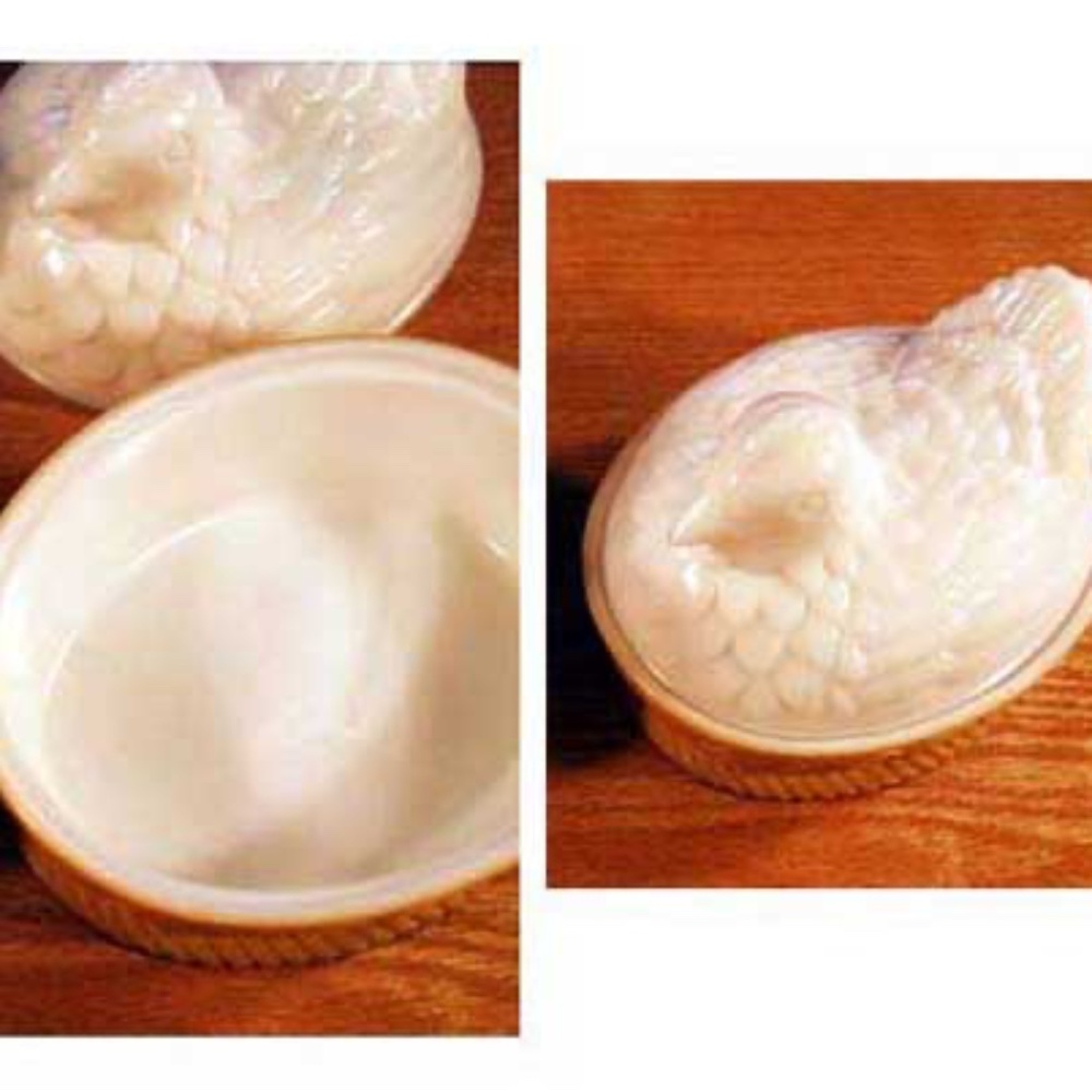 AVON HEN ON NEST CERAMIC DISH & COVER 1973, GENUINE AVON, MINT CONDITION, GENUIN